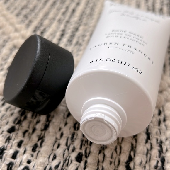 ๐ LOVESCRIPT Wild Lavender Body Wash. 6 fl oz. NWT. Full size. Sealed shut. ๐ธ - Picture 8 of 10